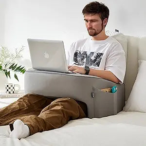 Oreiller de genou Cooloo8 Soft Lap Desk pour adulte, oreiller de lecture extra-large avec poche, oreiller de soutien de bras, oreillers de repos en mousse à mémoire de forme pour la lecture, le travail au lit ou sur le sol (